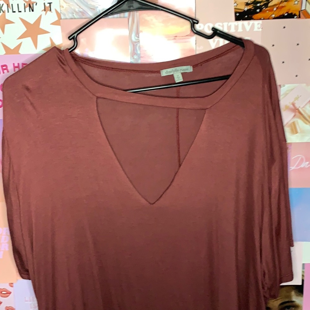 Cutout neckline tshirt